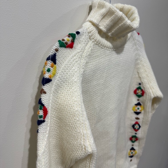 Vtg 70's Crewel Embroidered Knit Sweater Dayne Taylor White Turtleneck, Small - Picture 3 of 5